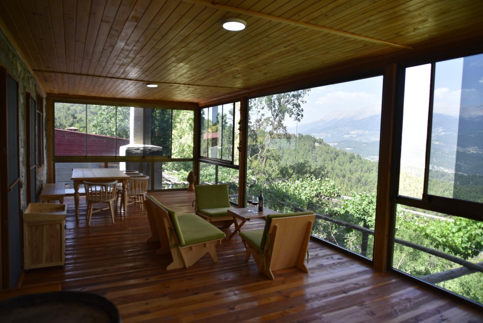 Üst Balkon (2)